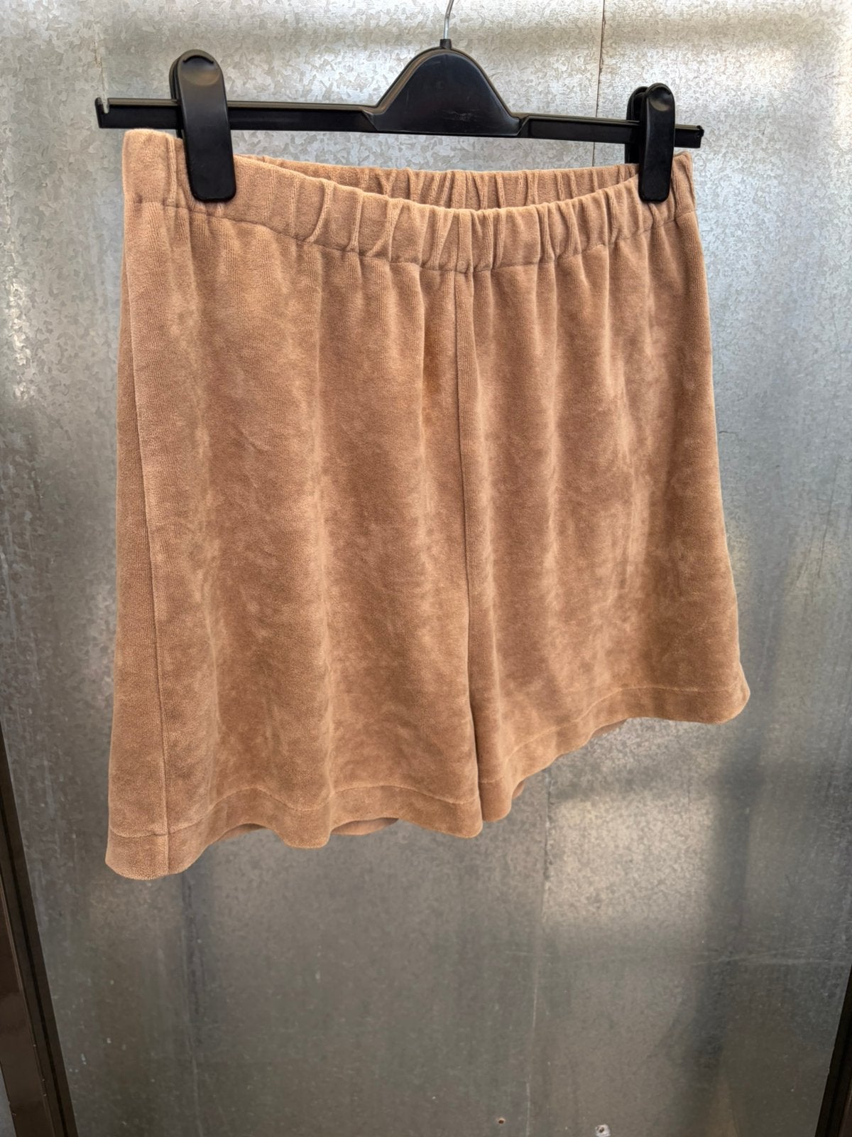 Lod Lotte oudshoorn design short broek velvet, Kleding | Dames, Ophalen of Verzenden, Zo goed als nieuw, Maat 38/40 (M), Kort