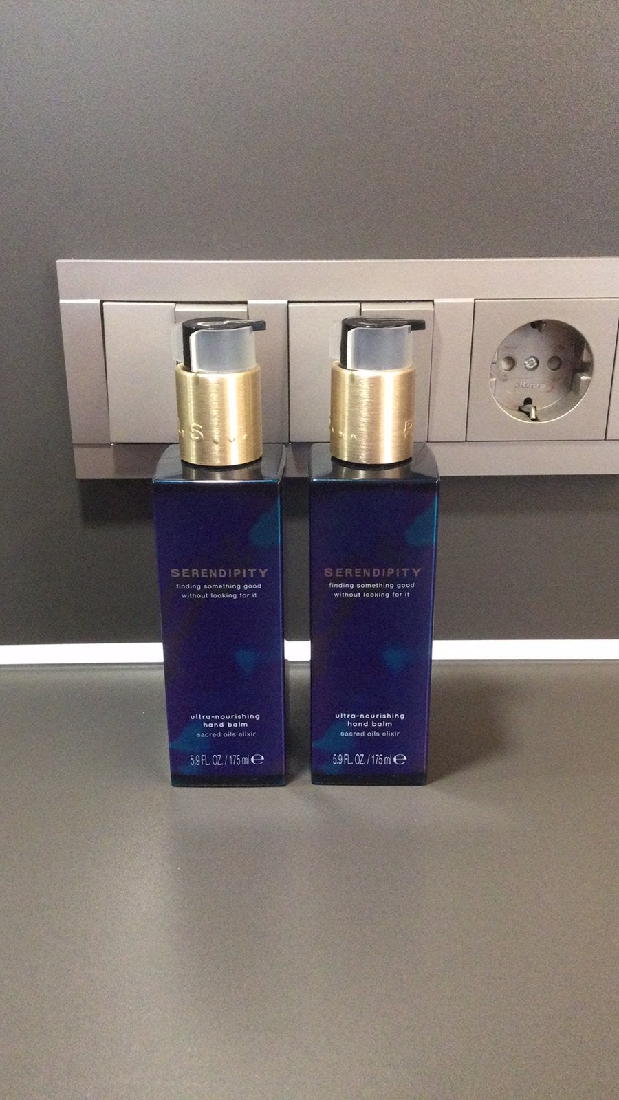 Rituals of Serendipity handcreme 2 stuks full size, Ophalen of Verzenden, Nieuw, Bodylotion, Crème of Olie