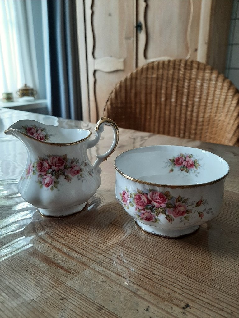 PARAGON , ELIZABETH ROSE - SUIKERSCHAALTJE & MELKKAN, Overige typen, Nieuw, Ophalen of Verzenden, Overige stijlen