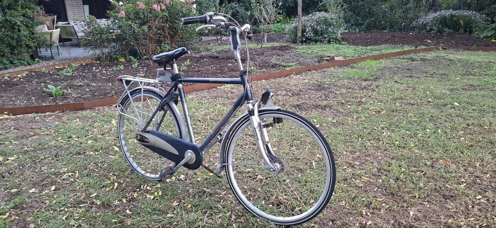 Stationsfiets met lekke band - Gazelle, Ophalen, Gebruikt, Trommelrem, Gazelle