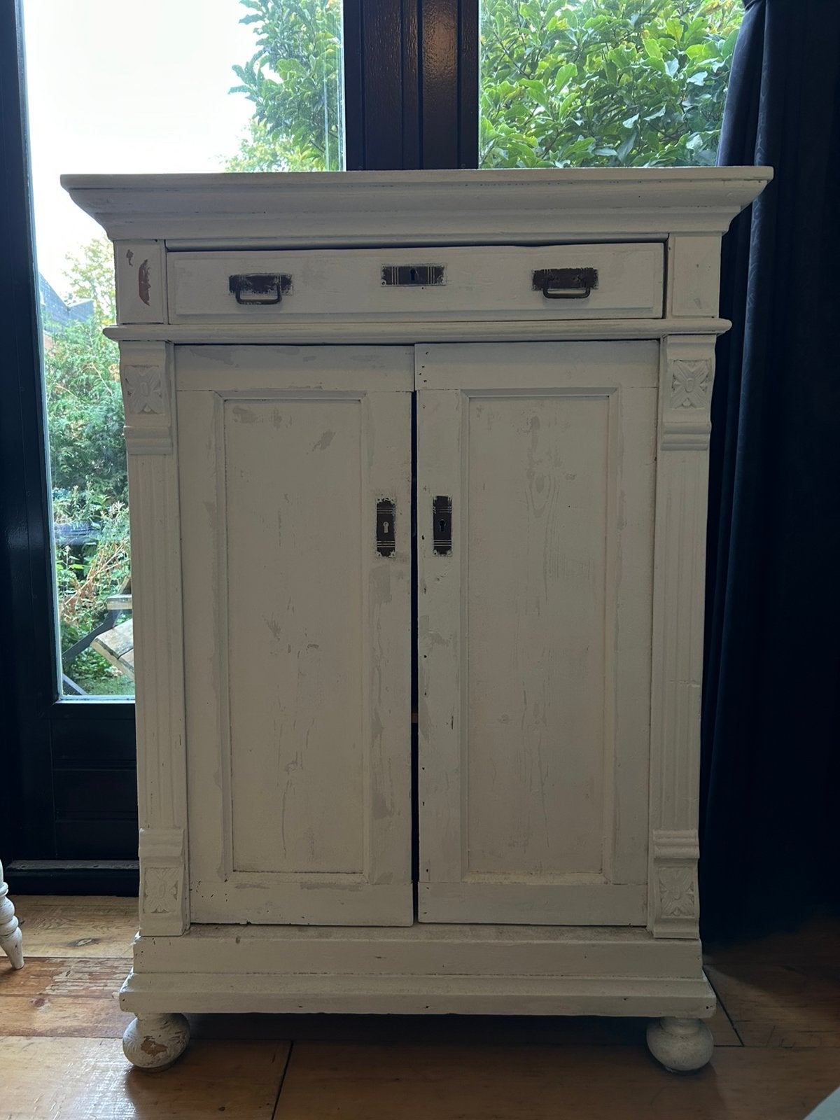 Brocante kast, Ophalen