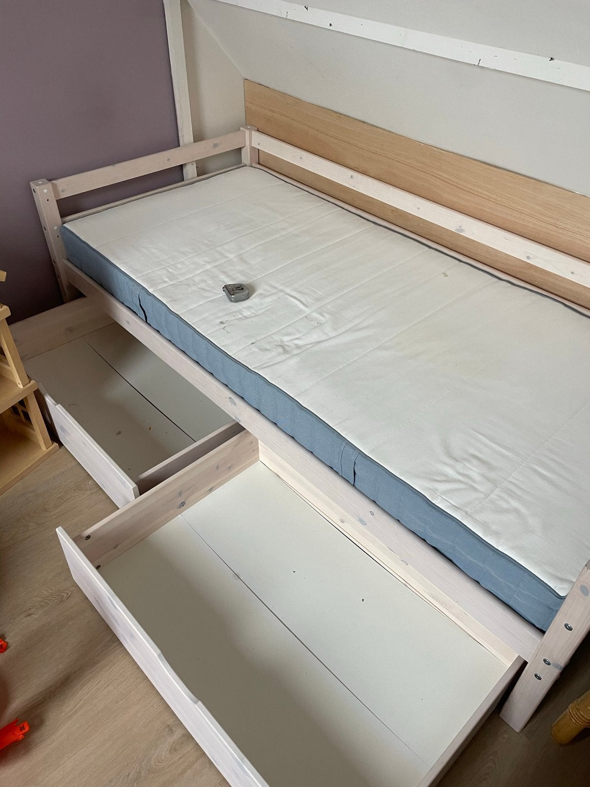 Leen Bakker bed met lattenbodem (excl. matras), Ophalen, Gebruikt, 90 cm, Eenpersoons