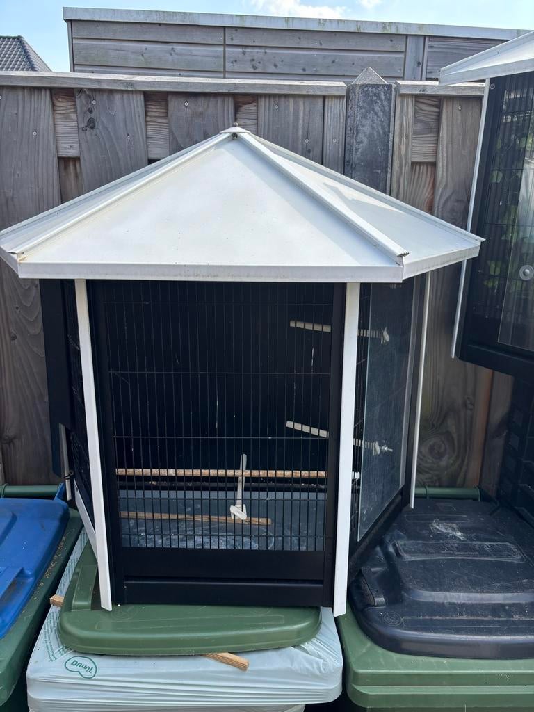 stijlvolle, driehoekig wandvolière, Dieren en Toebehoren, Ophalen, Zo goed als nieuw, Vogelkooi