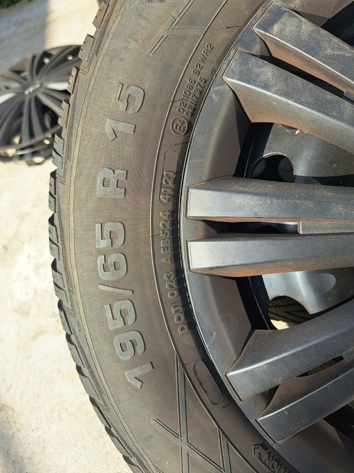 4 Vredestein winterbanden 195/65/15 op stalen velg, Ophalen, Gebruikt, 15 inch, Banden en Velgen