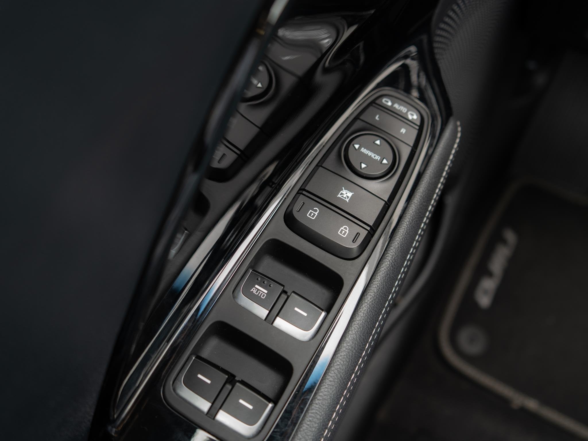 Foto 24 van Kia e-Niro DynamicLine 64 kWh | Trekhaak | 3 Fase | Adaptiev