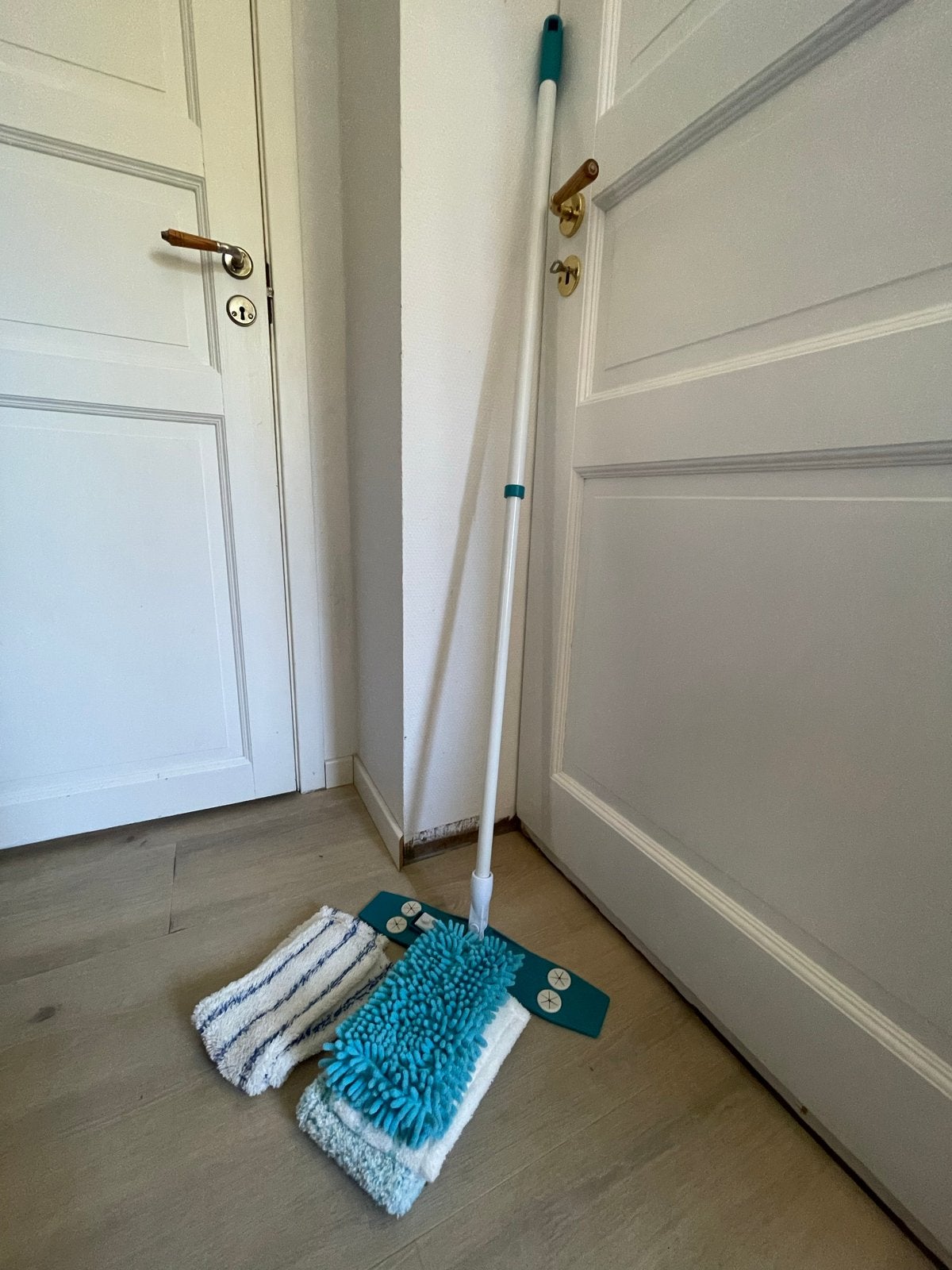 Mop met steel en extra hoezen, Ophalen of Verzenden, Mop of Dweil