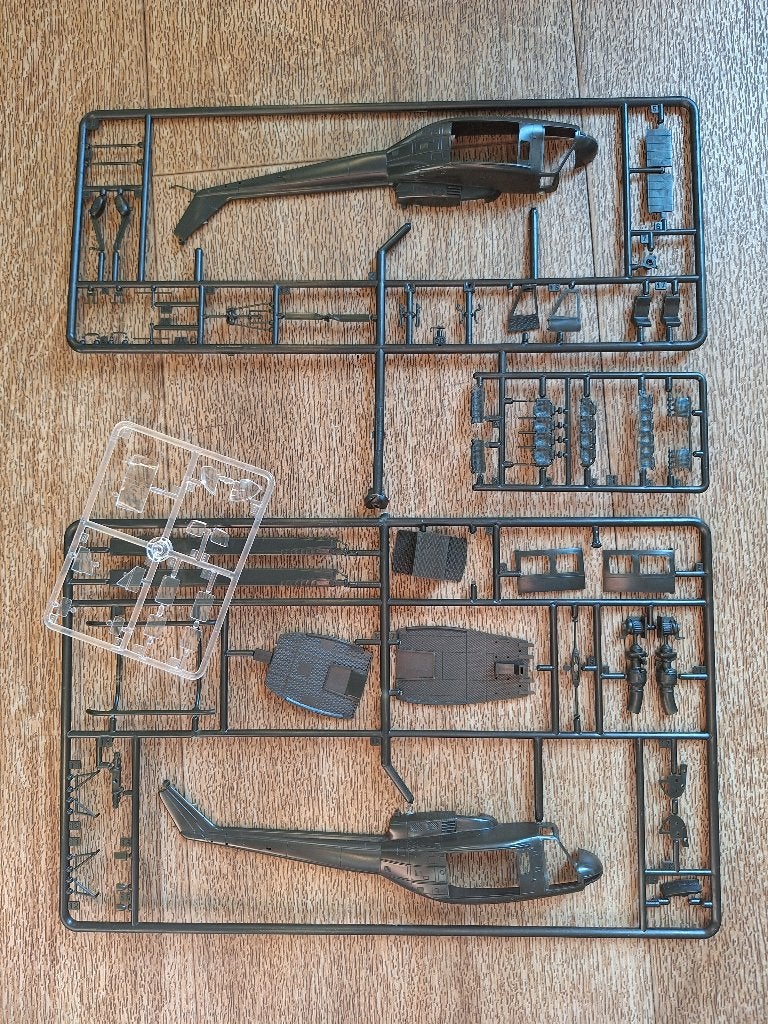 1:72 / 1/72 Italeri Bell UH-1D Iroquois 2, Hobby en Vrije tijd, Modelbouw | Vliegtuigen en Helikopters, 1:72 tot 1:144, Italeri