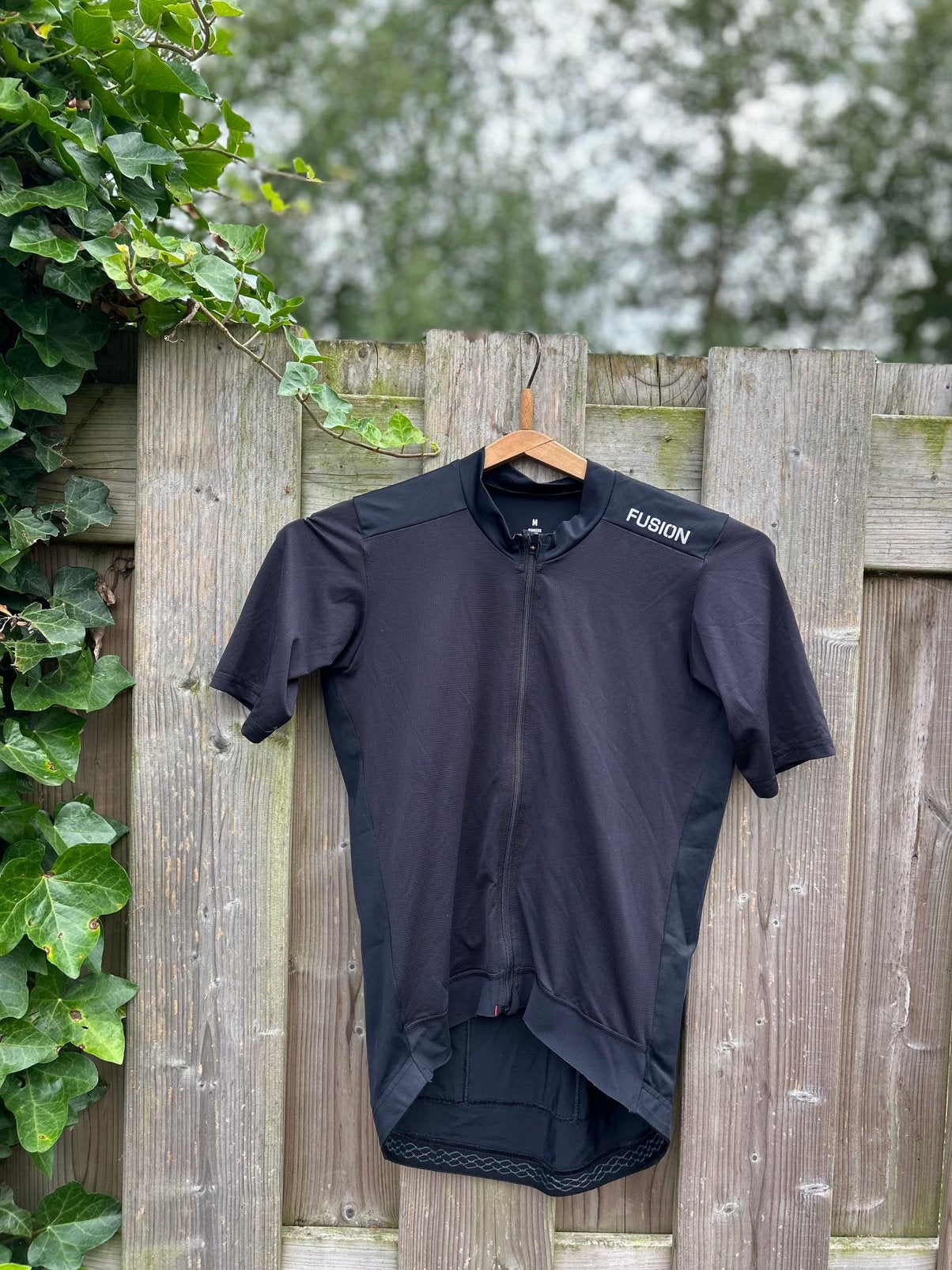 Fusion Wielershirt Dames – M – Zwart, Fietsen en Brommers, Fietsaccessoires | Fietskleding, M, Ophalen of Verzenden, Zo goed als nieuw