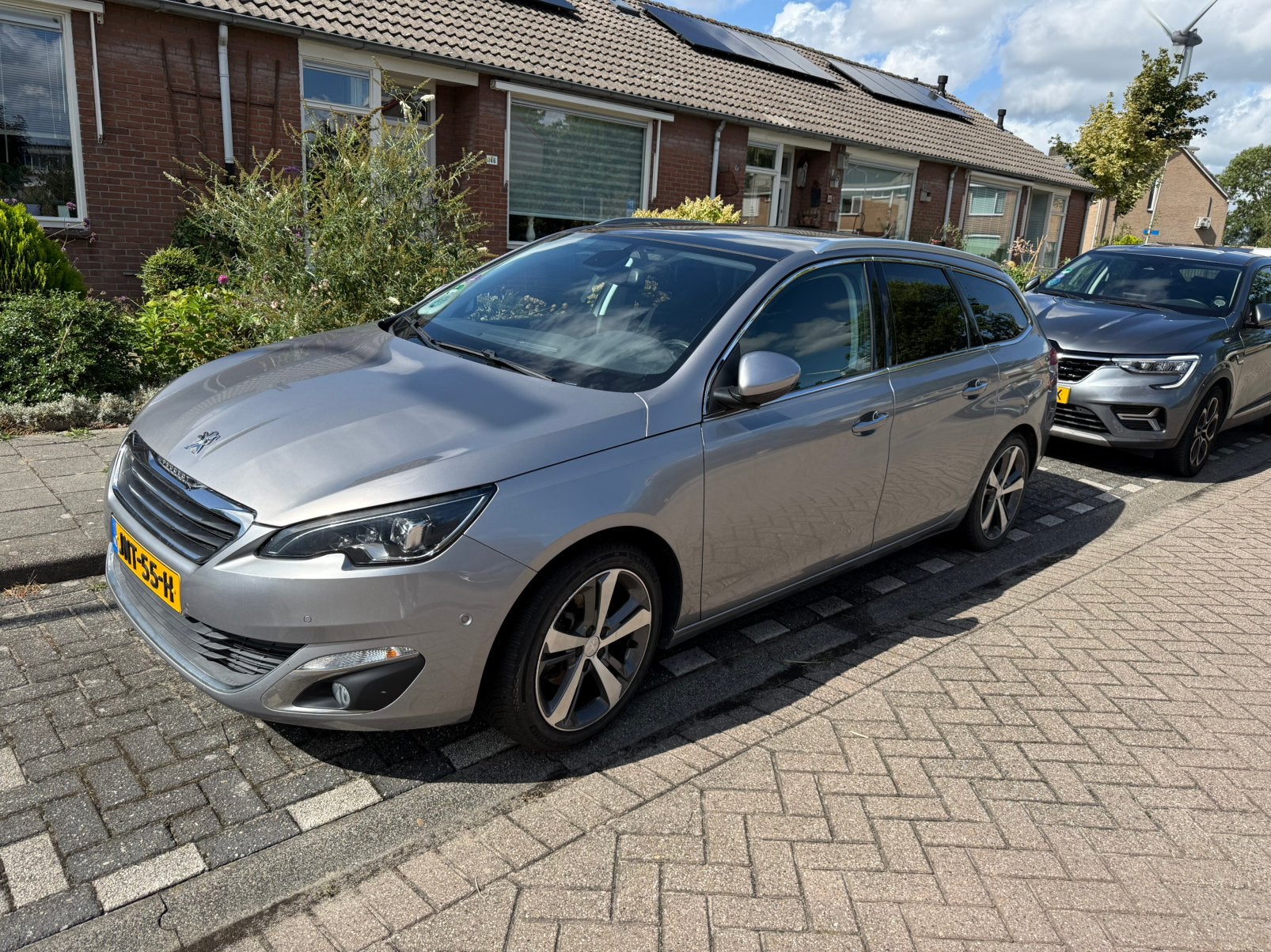 Peugeot 308  85000 km nieuwe APK distributie riem vervangen, Voorwielaandrijving, 1199 cc, 1165 kg, 3 cilinders