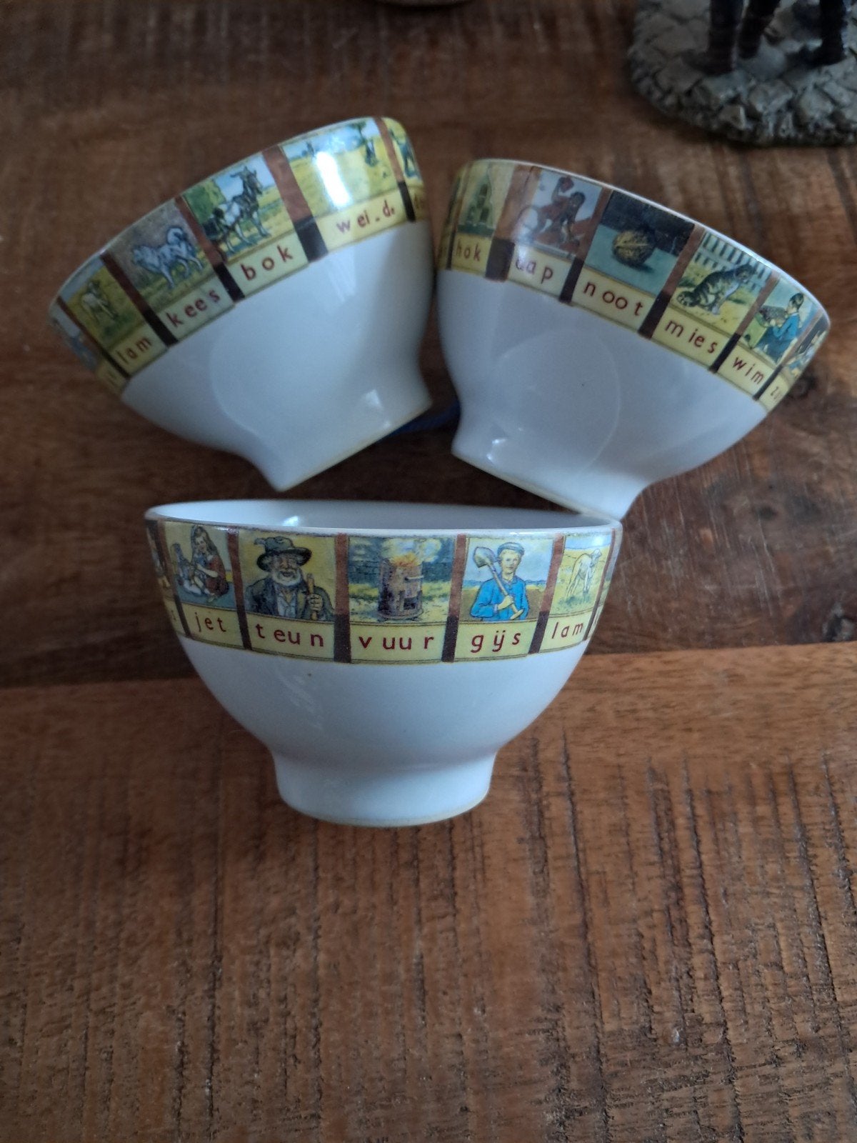 3 schaaltjes van aap noot mies, Ophalen of Verzenden, Overige stijlen, Schaal of Schalen