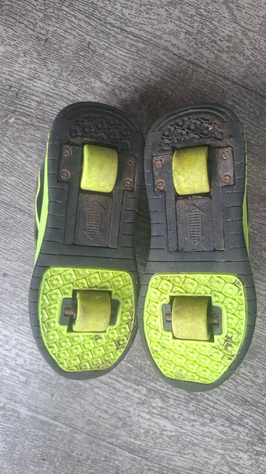 Heelys rolschoenen maat 33, zwart/neon groen, Kinderen en Baby's, Speelgoed | Buiten | Rolschaatsen, Ophalen, Gebruikt, Kinderen