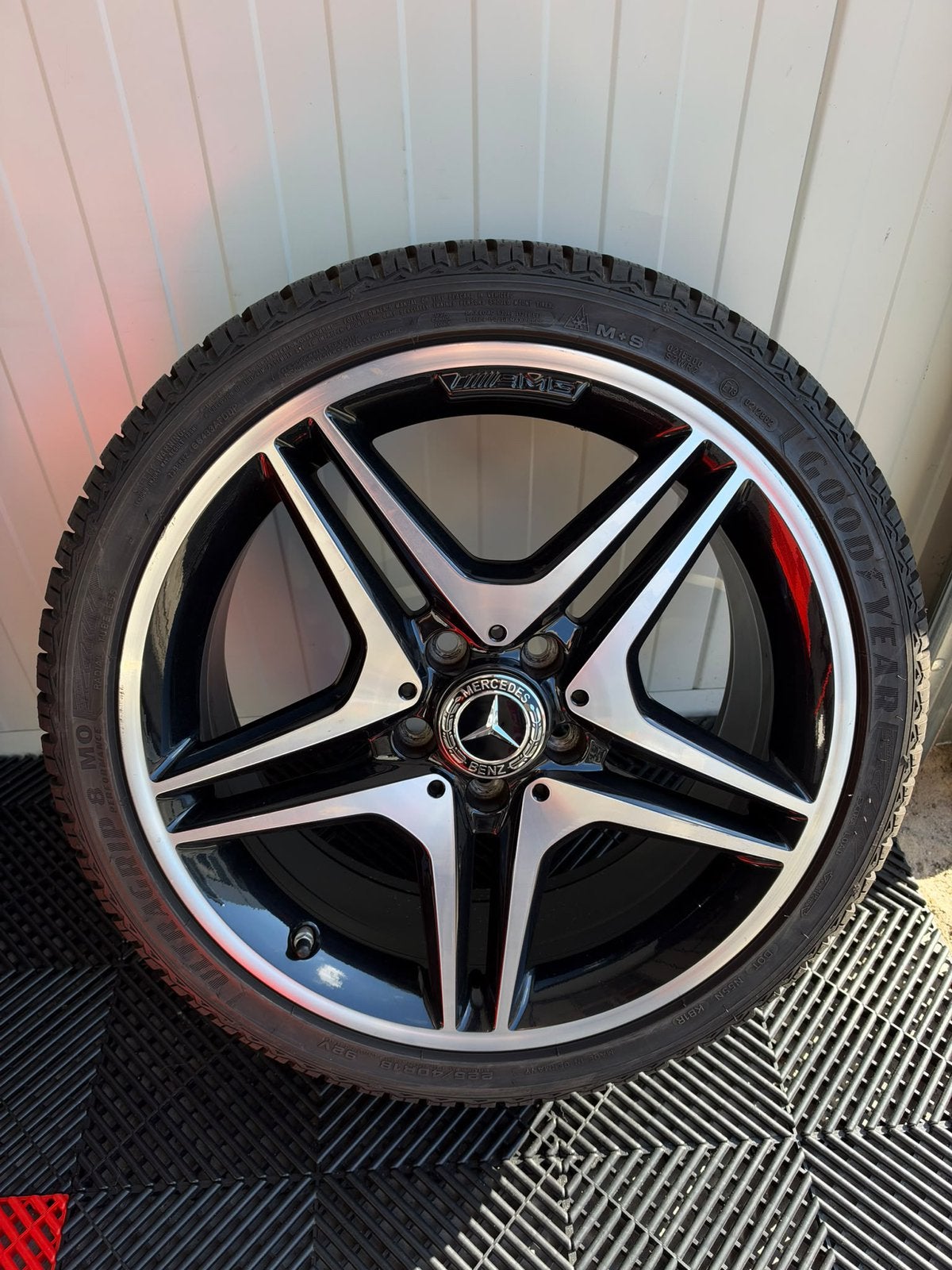 18 inch orginele Mercedes AMG velgen 5x112 Winterbanden!, Ophalen, 18 inch, Velg(en), Zomerbanden