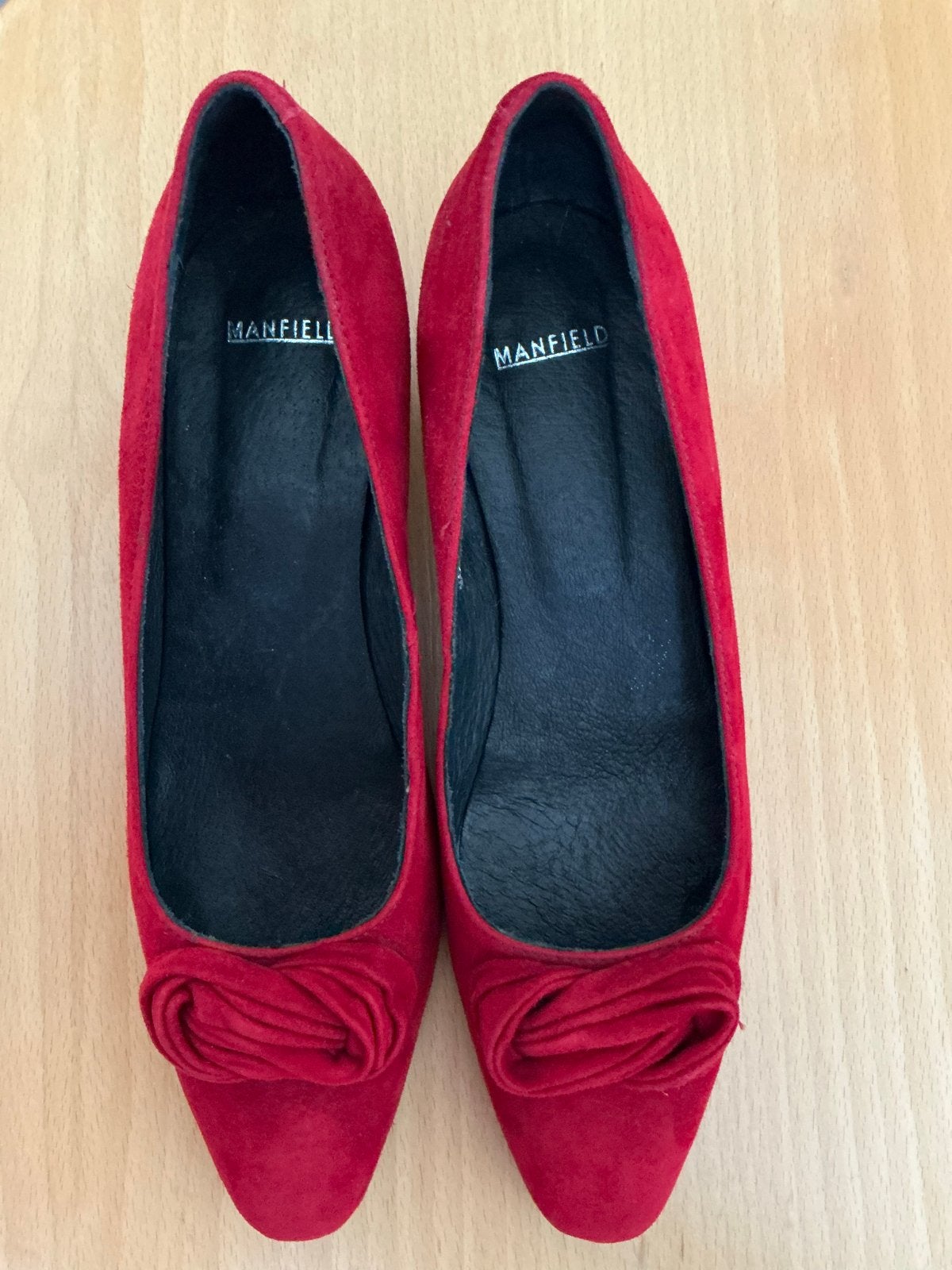 Manfield rode suède pumps - Maat 40, Pumps, Ophalen of Verzenden, Zo goed als nieuw, Rood