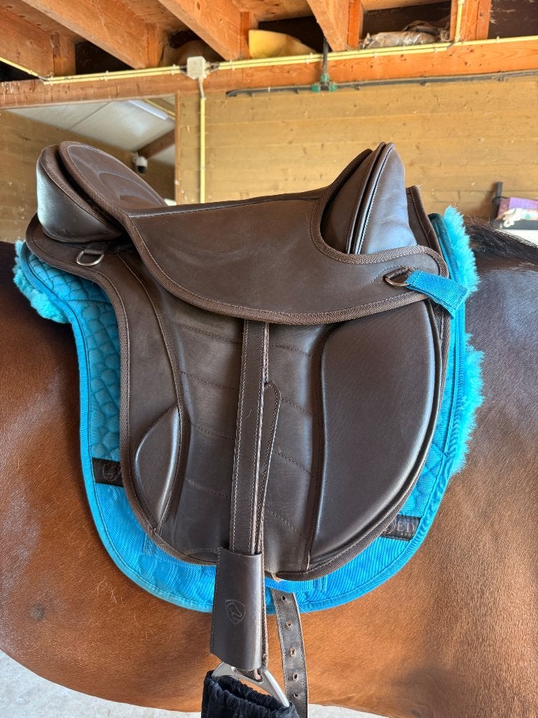 EDIX Courville boomloos zadel SET incl. F.R.A. Pad Z.G.A.N.!, Kniewrongen, Diepe zit, Ophalen of Verzenden, Zo goed als nieuw
