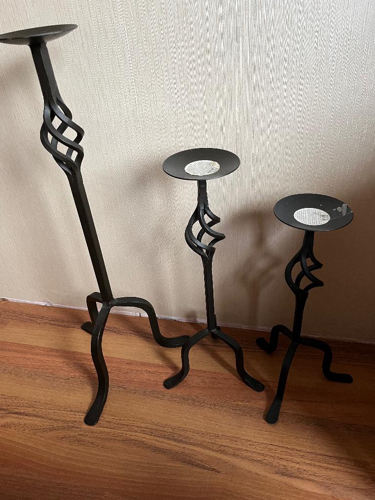 Pier 1 Candlesticks, Ophalen, 50 tot 75 cm, Zwart, Zo goed als nieuw