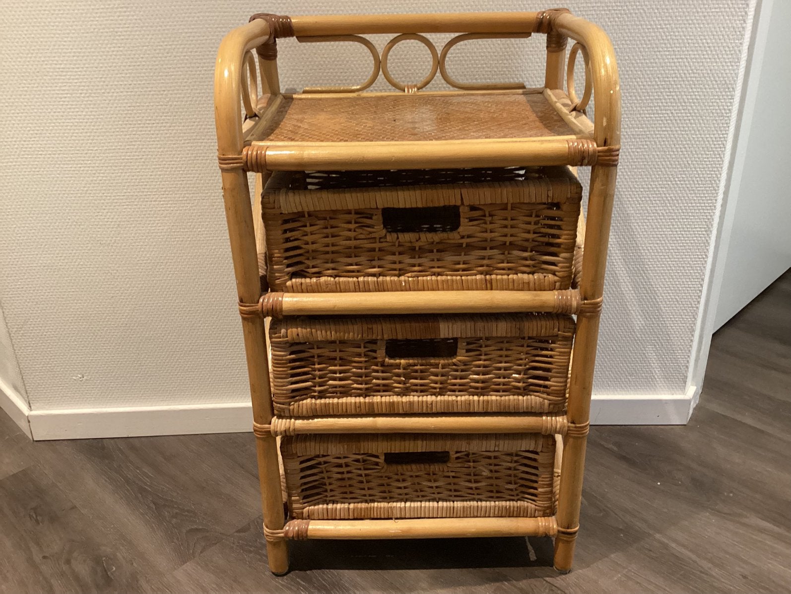 Rietenlade kastje, Huis en Inrichting, Ophalen, 50 tot 100 cm, Zo goed als nieuw, 3 of 4 laden