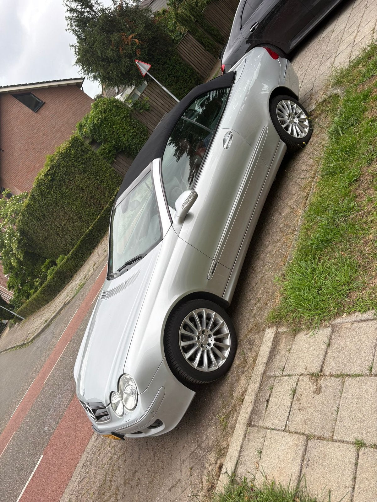 Mercedes-Benz CLK 1.8 Clk200 Kompr Cabriolet AUT 2005 Grijs, Automaat, Achterwielaandrijving, 4 cilinders, Cabriolet