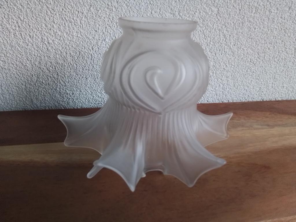 Antiek gewelfd lampenkap glas
Dia 5 cm, Ophalen of Verzenden