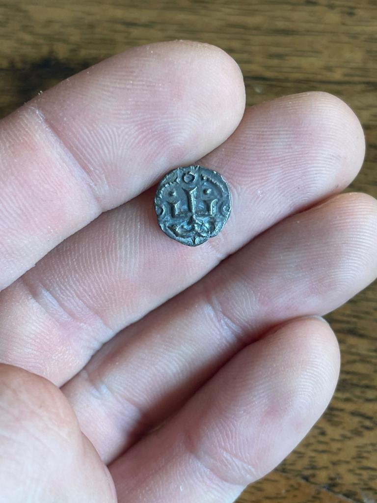 Merovingische zilveren munt zeldzaam Paris bodemvondst, Ophalen of Verzenden, Zilver