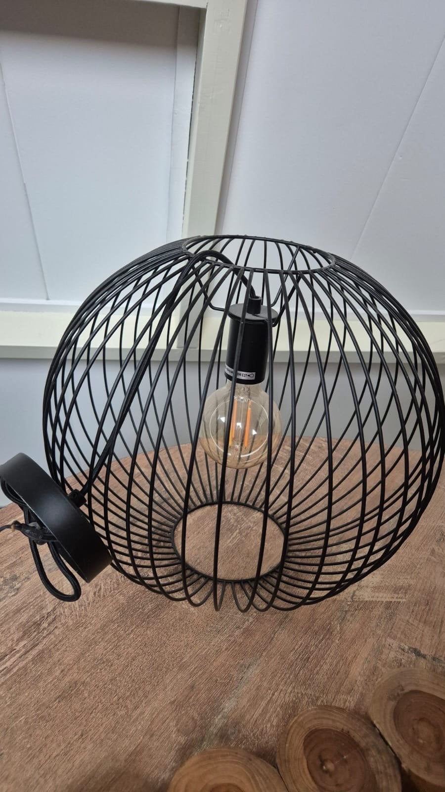 Zwarte metalen draadlamp - Modern en sfeervol, Huis en Inrichting, Kasten | Televisiemeubels, Ophalen, 50 tot 100 cm, Zo goed als nieuw