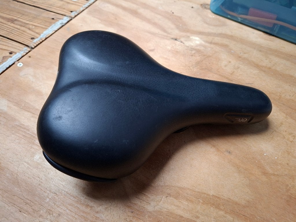 Fietszadel stadsfiets, Fietsen en Brommers, Ophalen, Gebruikt, Stadsfiets, Zadel