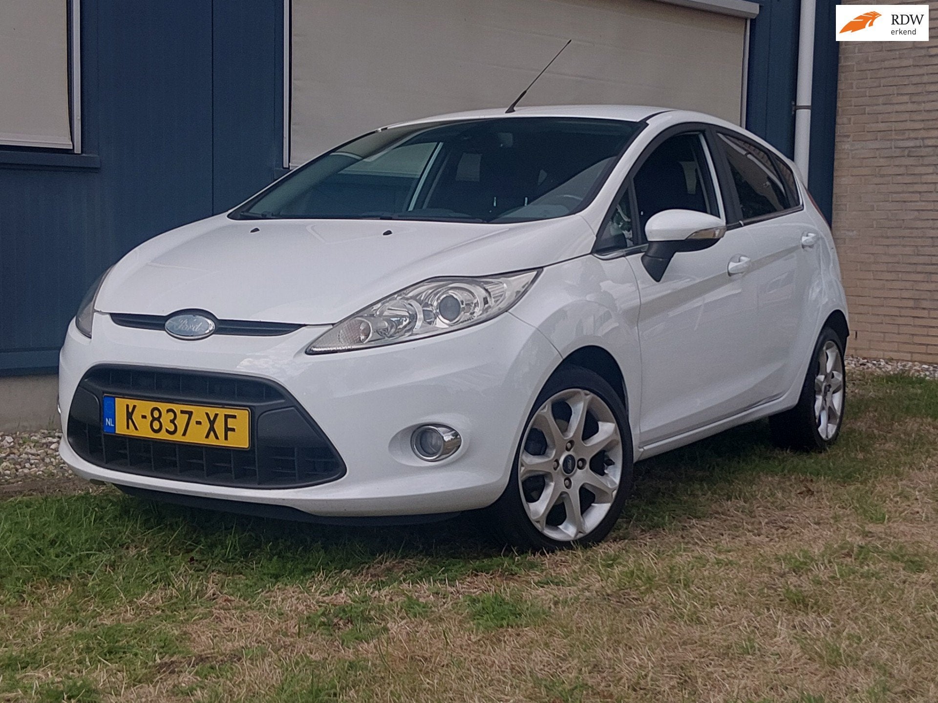 Ford Fiesta 1.6 Ghia 2010 Airco, Voorwielaandrijving, Elektrische ramen, Wit, Bedrijf