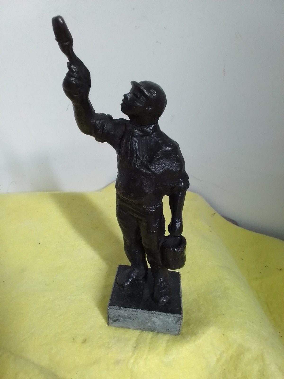 15483) mooi bronze beeldje schilder hoog 18cm, Ophalen of Verzenden