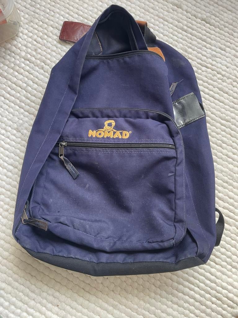 Donkerblauwe Nomad rugzak, Nomad, Gebruikt, Ophalen of Verzenden, Minder dan 25 cm