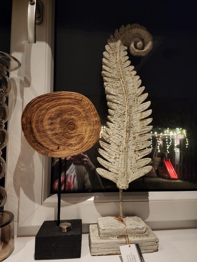 Decoratieve houten schijf op standaard, Huis en Inrichting, Ophalen of Verzenden, Zo goed als nieuw