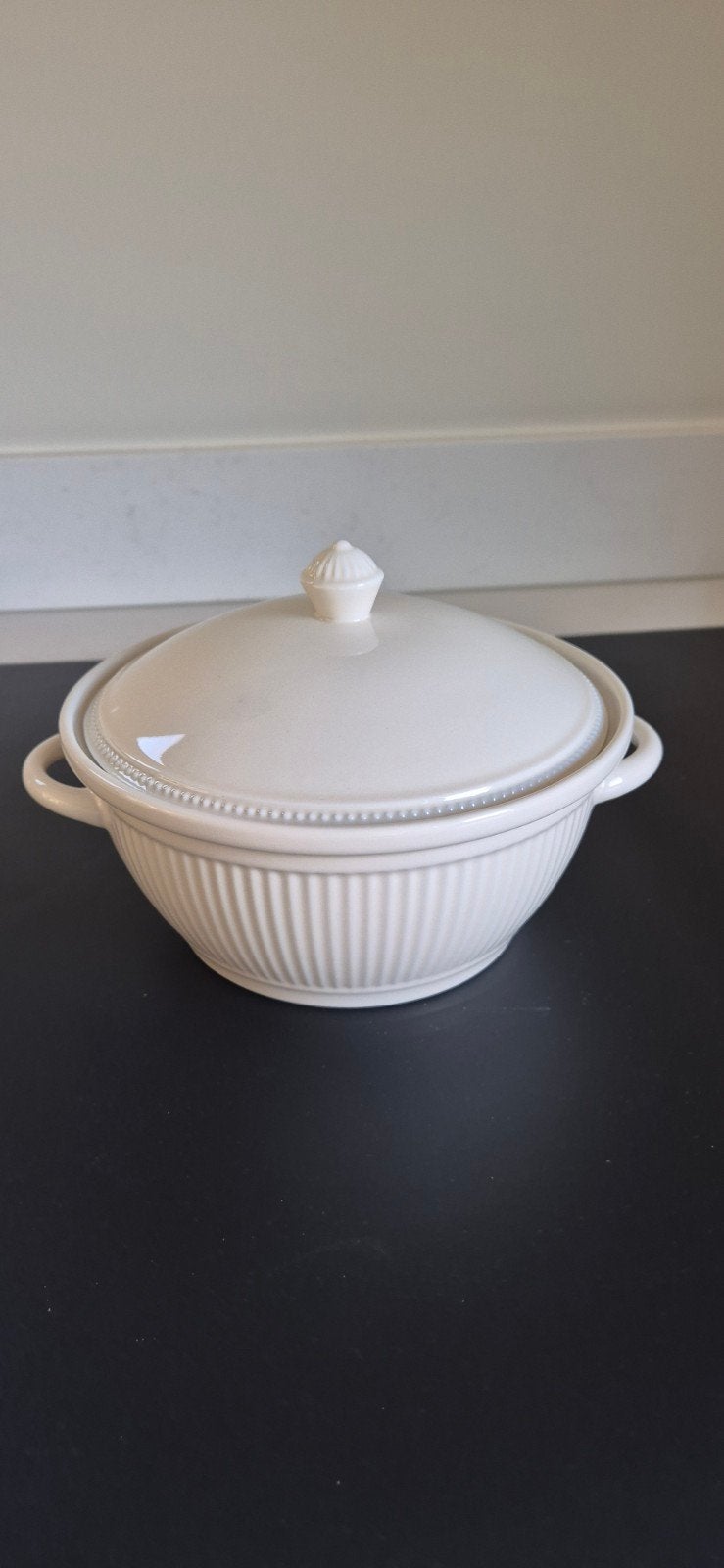 Nieuwe wedgwood Windsor schaal, Ophalen of Verzenden, Nieuw, Porselein, Schaal of Schalen