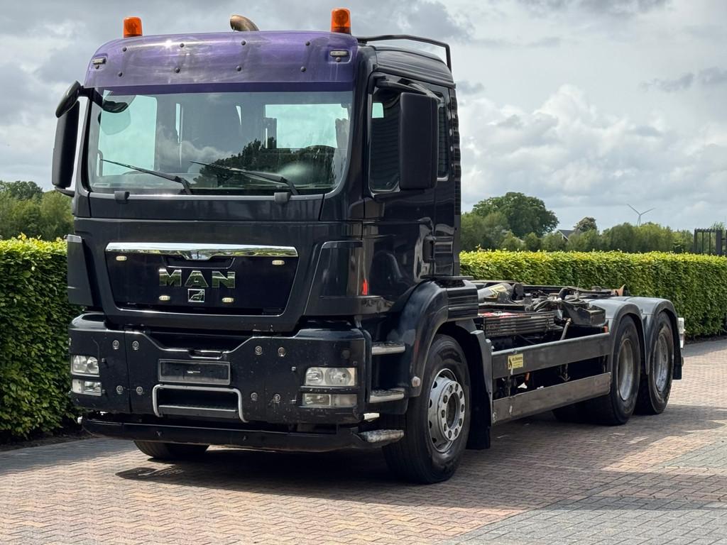 TGA 6X4 HAAKARM TGA 6X4 A/C HAAKARM PALFINGER, Auto's, Vrachtwagens, Elektrische ramen, Zwart, Origineel Nederlands, Bedrijf