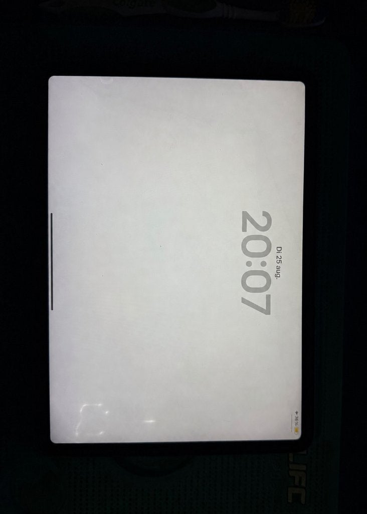 Apple iPad Pro 11” 2020 scherm licht beschadigd, Computers en Software, Apple iPads, Gebruikt, 11 inch, Ophalen of Verzenden, Apple iPad Pro