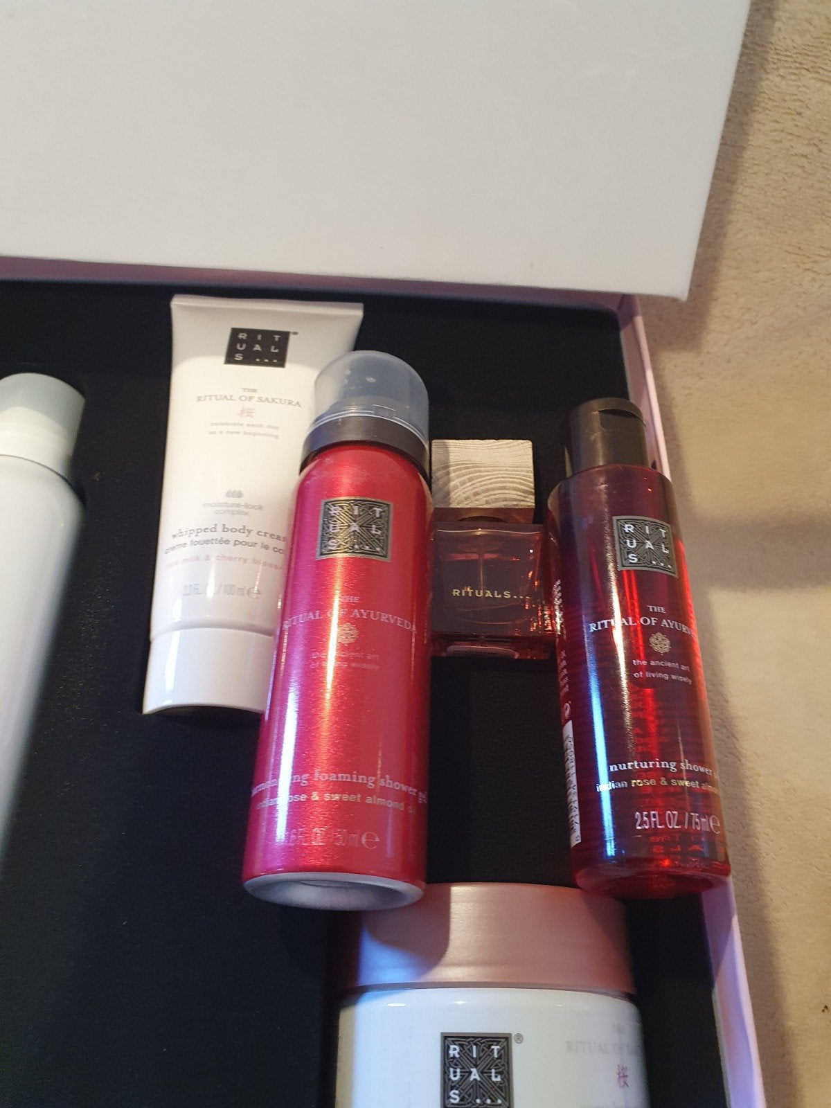 rituals verwen box   6 st. als getoond  extra oil& shower ge, Ophalen of Verzenden, Nieuw, Bad & Douche