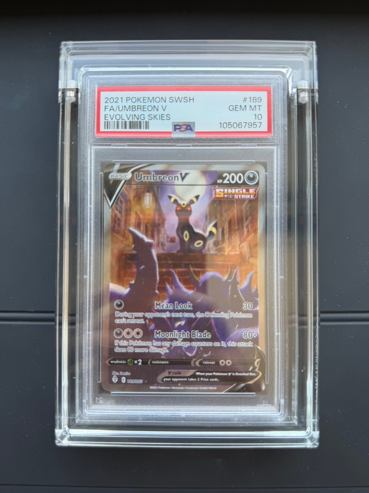 Pokemon umbreon V evolving skies psa 10 slab, Hobby en Vrije tijd, Verzamelkaartspellen | Pokémon, Ophalen of Verzenden, Zo goed als nieuw