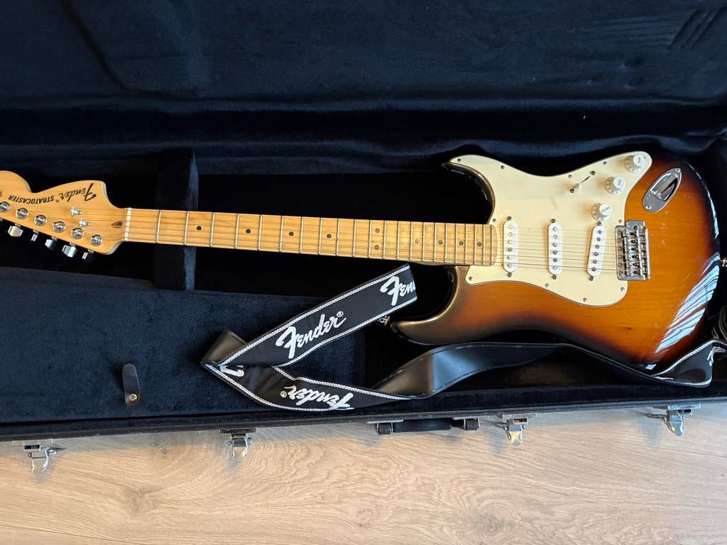 Fender Strat USA 2011 + Boss eBand JS10 - Zeer Goede Staat, Muziek en Instrumenten, Ophalen, Fender, Met versterker, Zo goed als nieuw