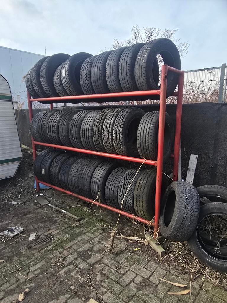 Stevig bandenrek voor opslag van autobanden, Ophalen of Verzenden, Gebruikt