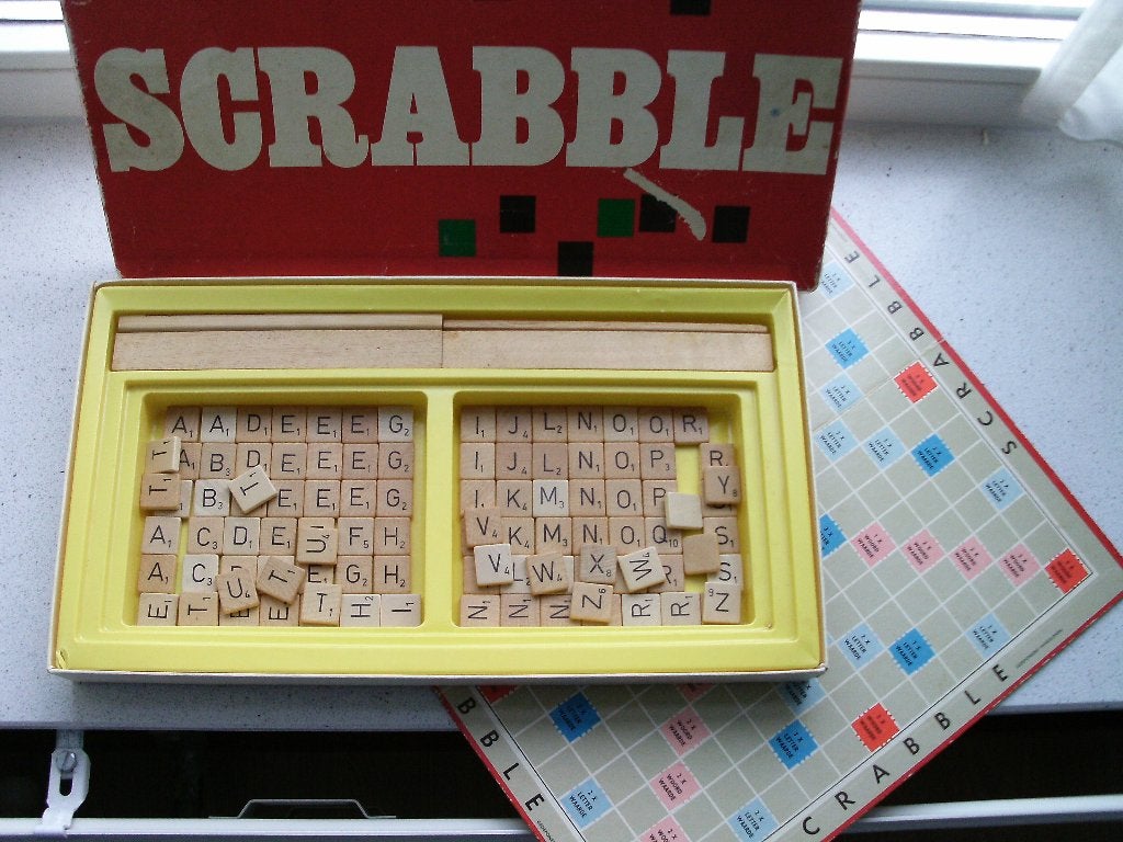 Scrabble Peking mysteries knock out Kippevel 10 euro per st., Ophalen of Verzenden, Gebruikt