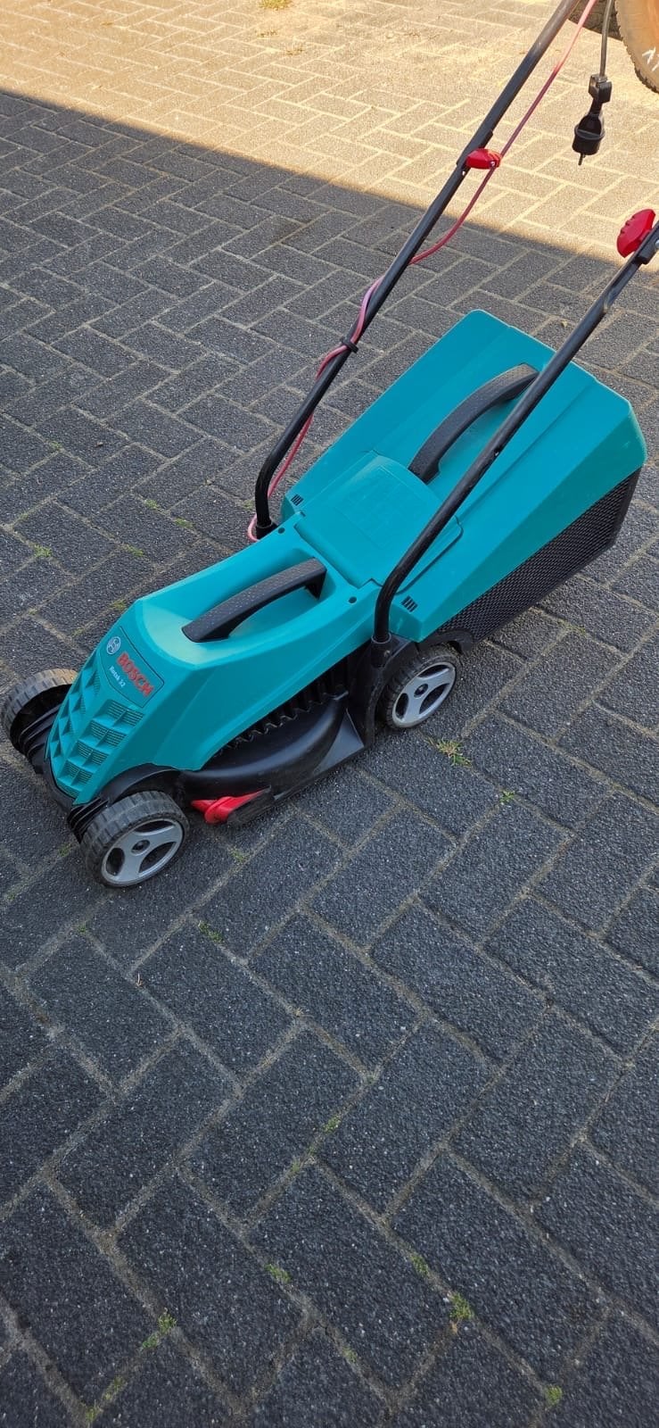 Bosch Rotak 32 Elektrische Grasmaaier - Zo goed als nieuw, Cirkelmaaier, Elektrische grasmaaier, Ophalen of Verzenden, Zo goed als nieuw