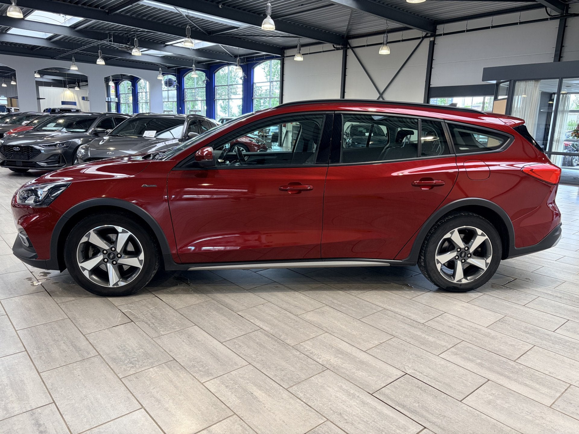 Ford FOCUS Wagon EcoBoost 125 pk Active Business | Winter Pa, 12 maanden, Stof, Gebruikt, 1283 kg