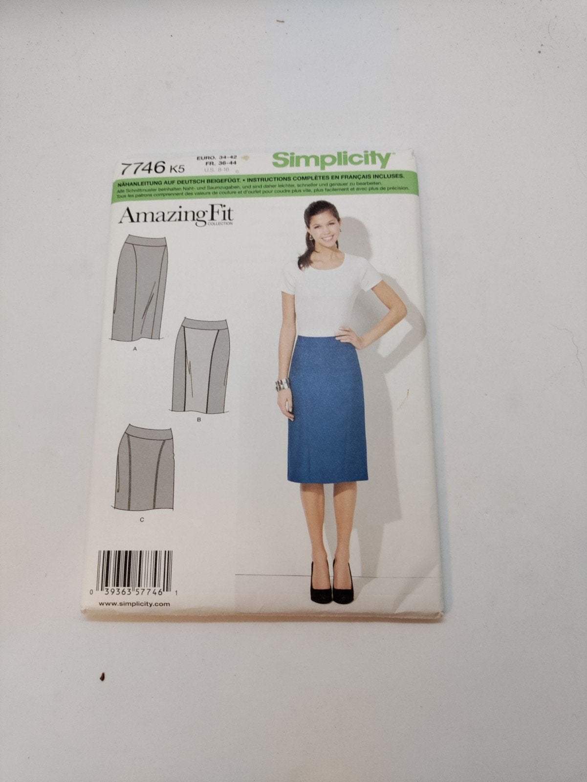 Simplicity Amazing Fit Rok Naaipatroon 7746 K5, Hobby en Vrije tijd, Kledingpatronen, Verzenden