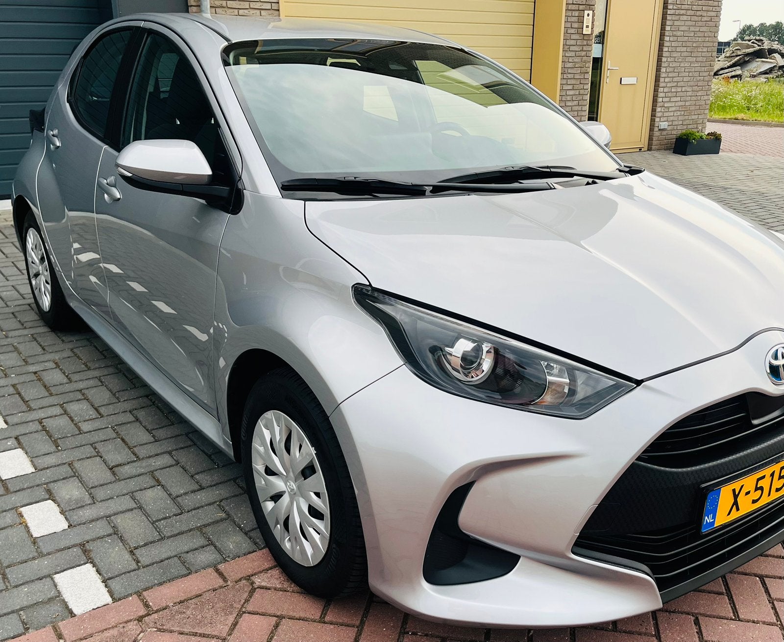 Toyota Yaris 1.5 Hybrid  2023 Automaat - 38dkm NAP, 450 kg, Zwart, 49 €/maand, Bedrijf