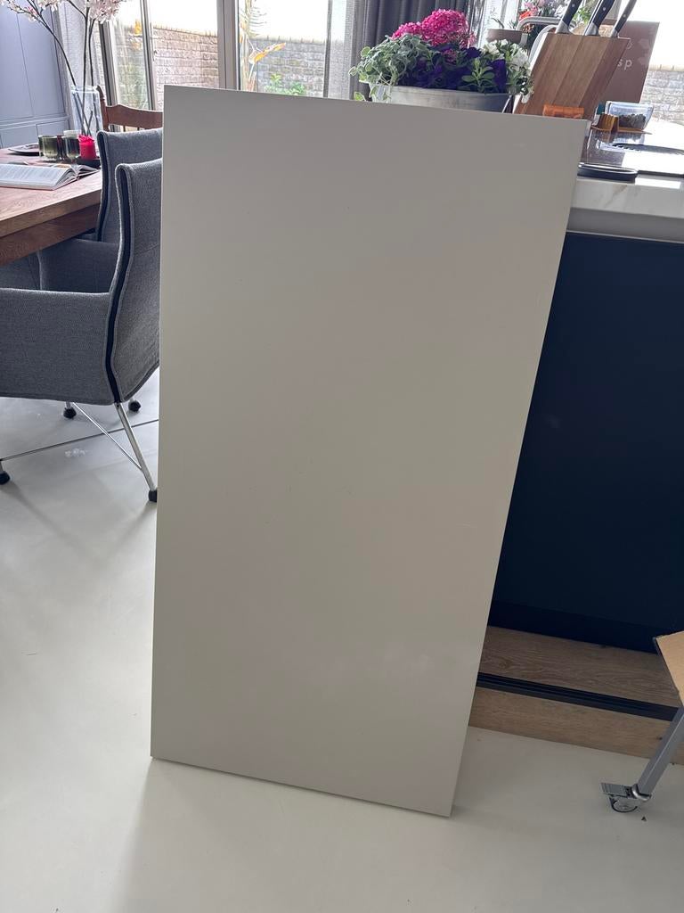 IKEA Linmon Bureaublad - Grijs, Huis en Inrichting, Bureaus, Ophalen, Zo goed als nieuw