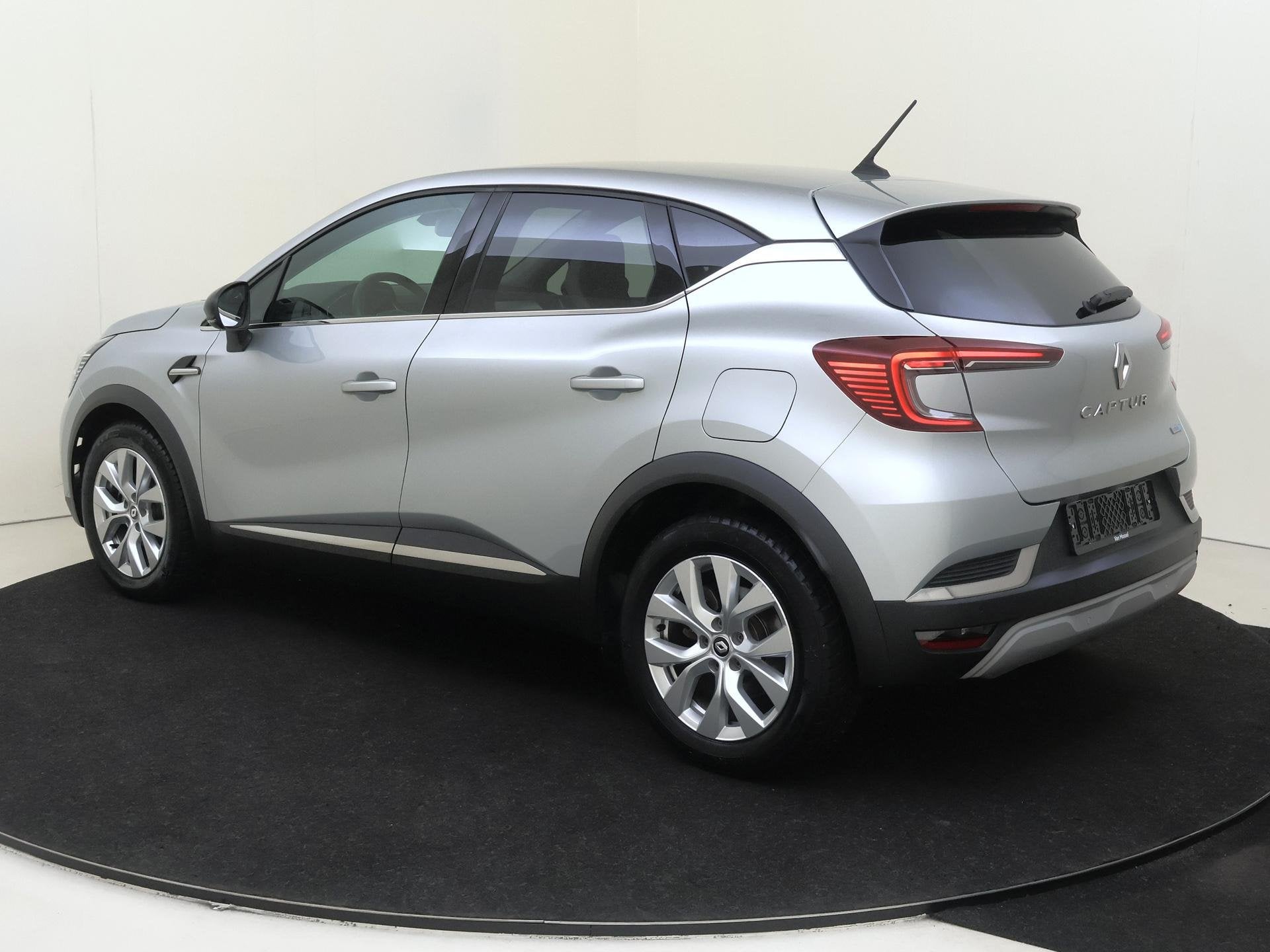 Renault Captur E-TECH PLUG-IN HYBRID BTW| AUTOMAAT | Navigat, Auto's, 12 maanden, 77 km/l, Gebruikt, 4 cilinders