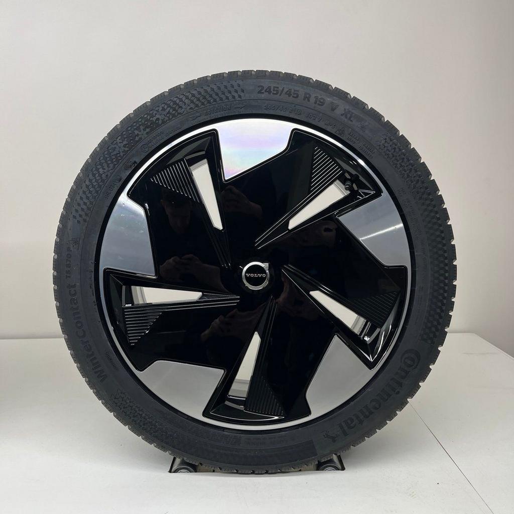 Volvo EX30 - 19 inch - winterbanden NIEUW, 19 inch, 245 mm, Banden en Velgen, Nieuw