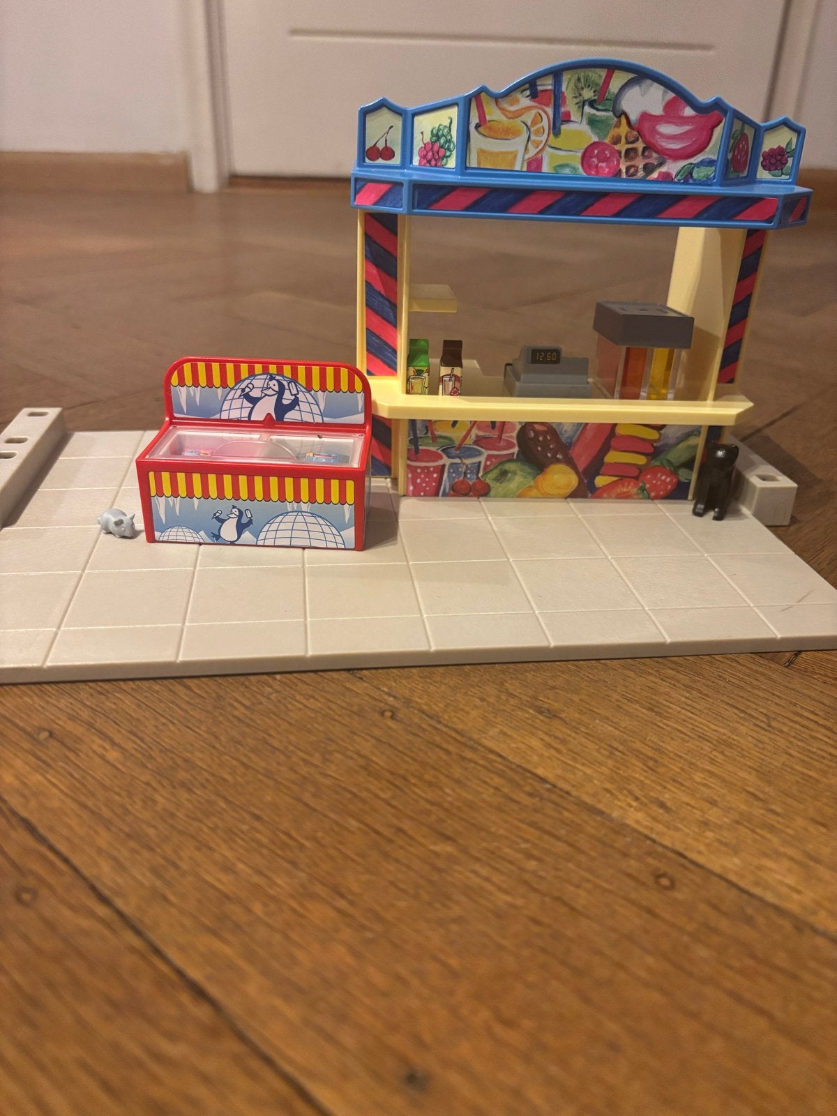 Playmobil ijssalon/snoepkraam met accessoires, Kinderen en Baby's, Speelgoed | Playmobil, Ophalen, Gebruikt