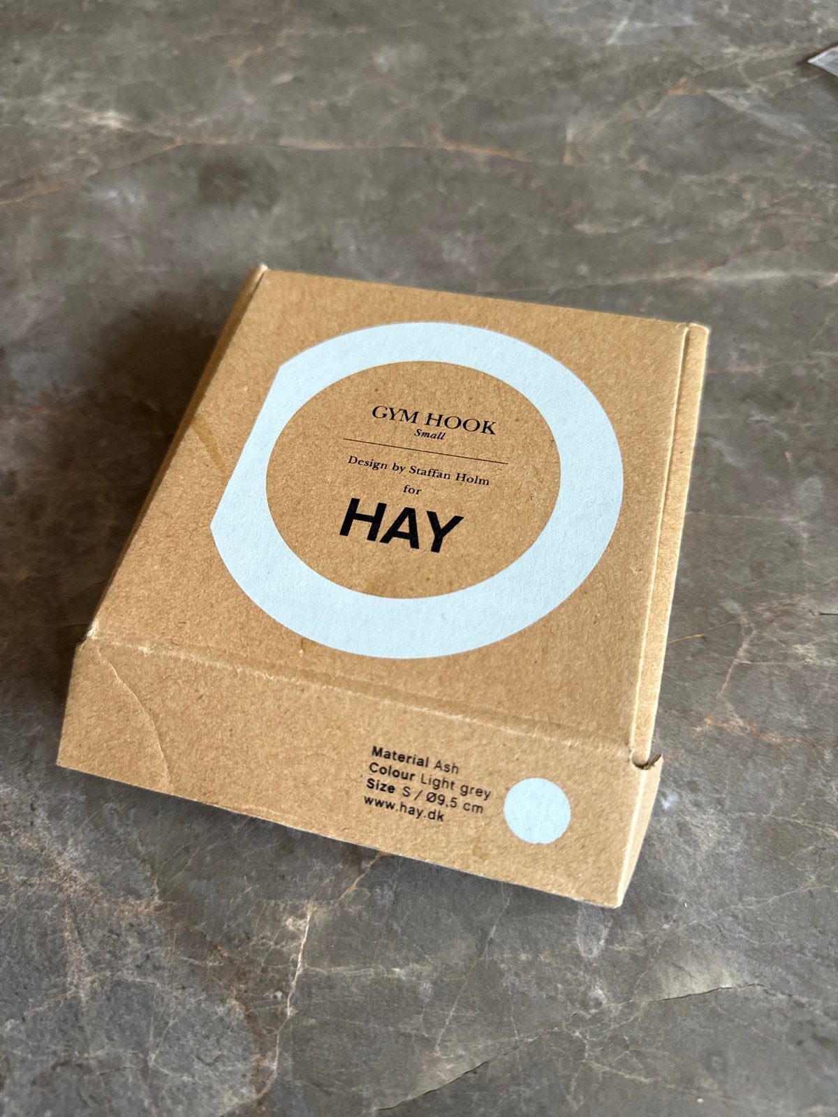 HAY Gym Hook Small - Lichte Grijze Essen Houten Wandhaak, Wandhaken, Nieuw, Ophalen of Verzenden, Minder dan 100 cm