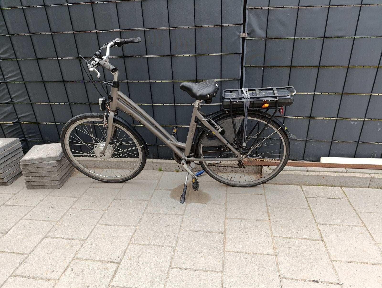 Dames fiets, Fietsen en Brommers, Elektrische fietsen, Ophalen of Verzenden, Gebruikt, Overige merken