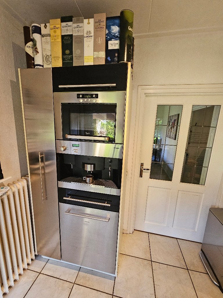 Miele inbouw koffiemachine werkt 100%! + reserveonderdelen, Witgoed en Apparatuur, Koffiezetapparaten, Ophalen, Gebruikt, Koffiemachine