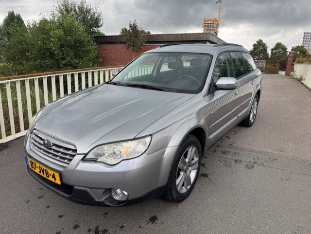 Subaru Outback 2.5i Exclusive Edition (bj 2009, automaat), Auto's, Automaat, 4 cilinders, 1435 kg, Outback