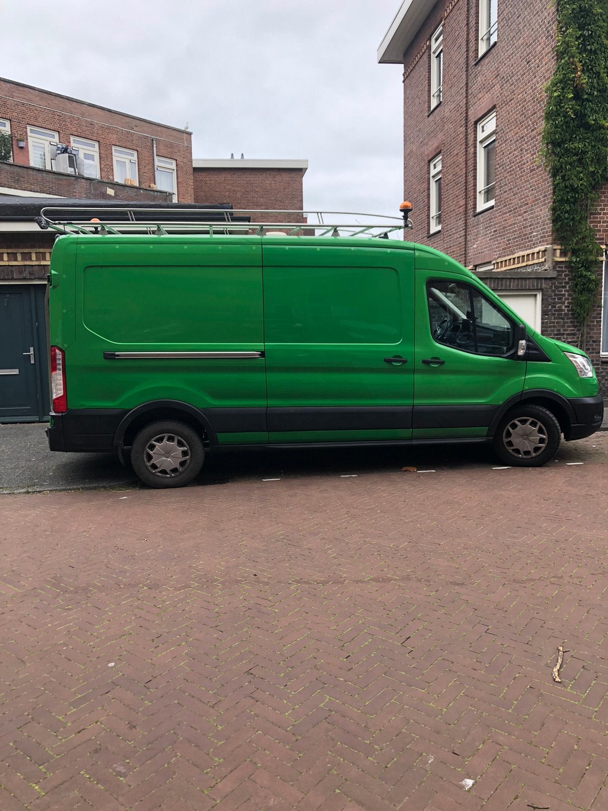 Busverhuur met Chauffeur  Spoed.transport vanaf € 40,00., Ophalen of Verzenden